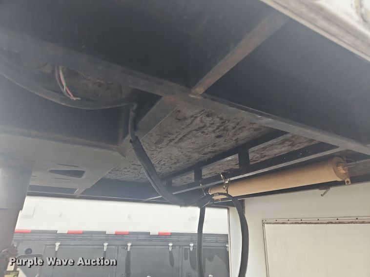 image for item OJ9710 2000 Progressive  PSG21034 camper