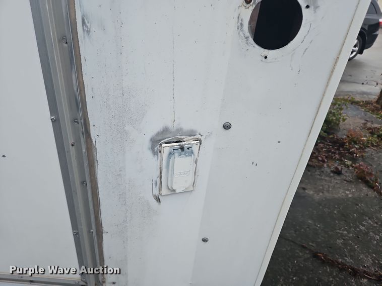 image for item OJ9710 2000 Progressive  PSG21034 camper