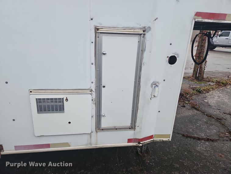 image for item OJ9710 2000 Progressive  PSG21034 camper