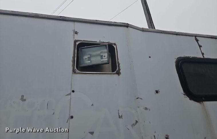 image for item OJ9710 2000 Progressive  PSG21034 camper