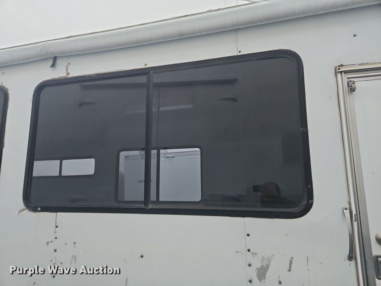 image for item OJ9710 2000 Progressive  PSG21034 camper