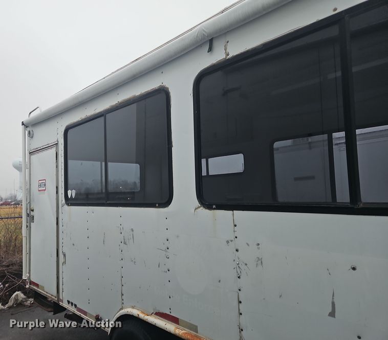 image for item OJ9710 2000 Progressive  PSG21034 camper