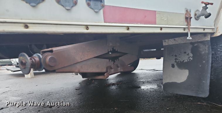 image for item OJ9710 2000 Progressive  PSG21034 camper