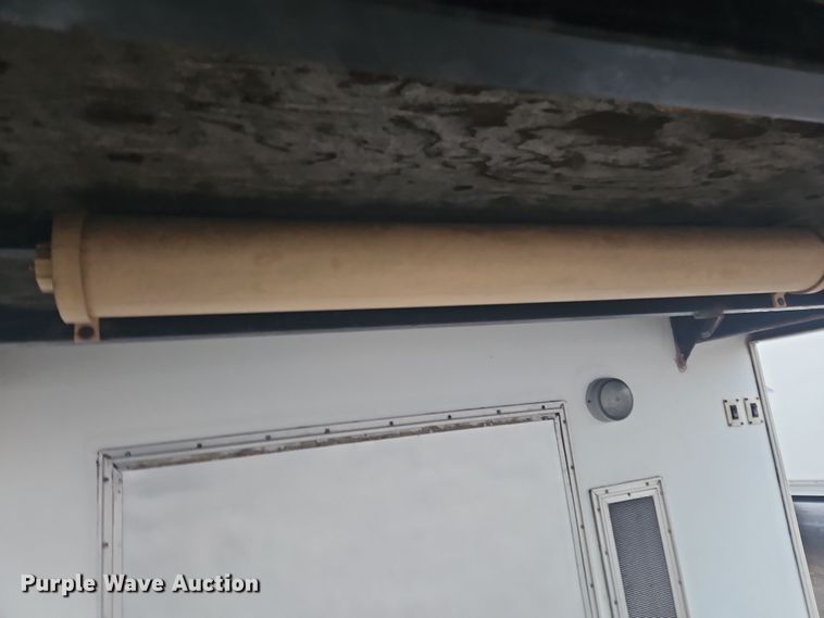 image for item OJ9710 2000 Progressive  PSG21034 camper