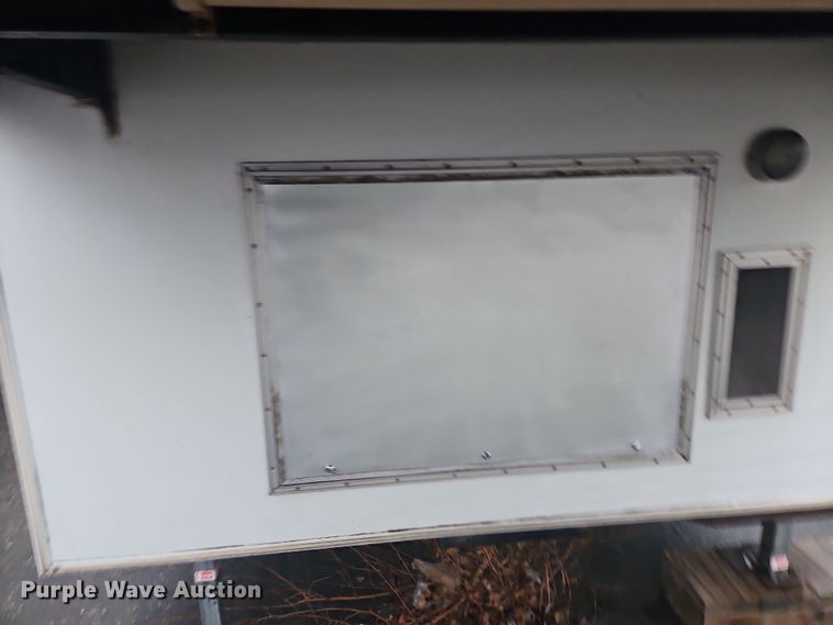 image for item OJ9710 2000 Progressive  PSG21034 camper