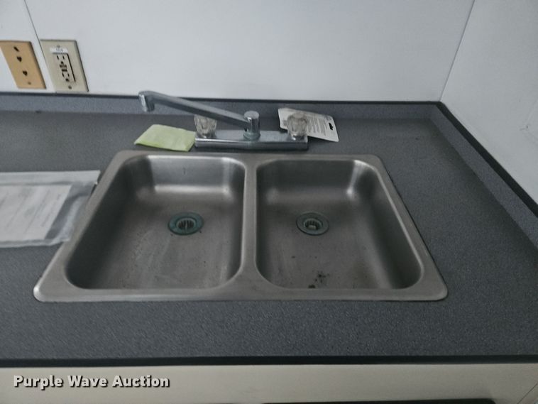 image for item OJ9710 2000 Progressive  PSG21034 camper