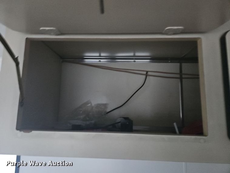 image for item OJ9710 2000 Progressive  PSG21034 camper