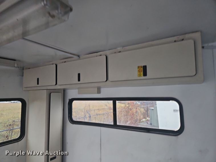 image for item OJ9710 2000 Progressive  PSG21034 camper