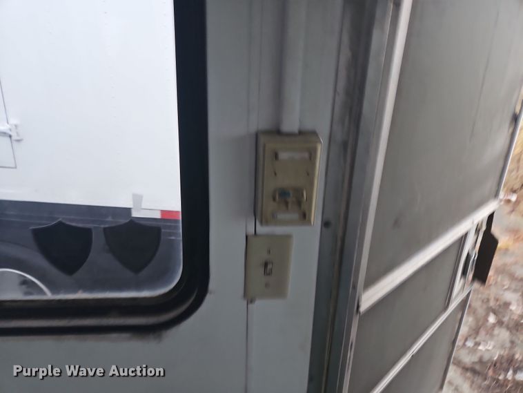 image for item OJ9710 2000 Progressive  PSG21034 camper