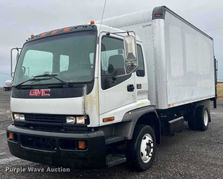 image for item OM9225 2005 GMC T6500 box truck