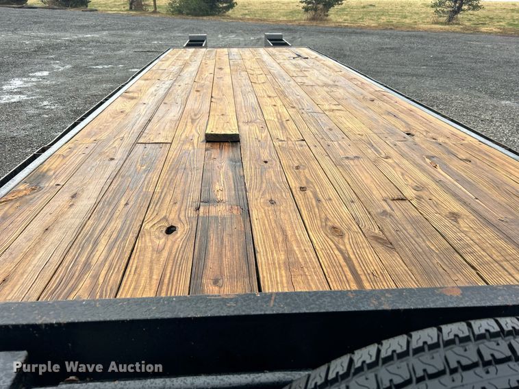 image for item OM9227 2009 Top Hat equipment trailer