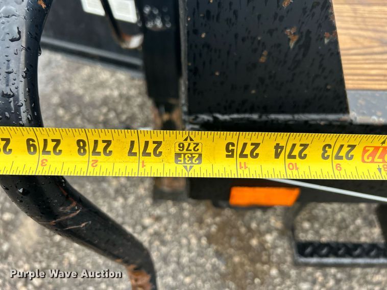 image for item OM9227 2009 Top Hat equipment trailer