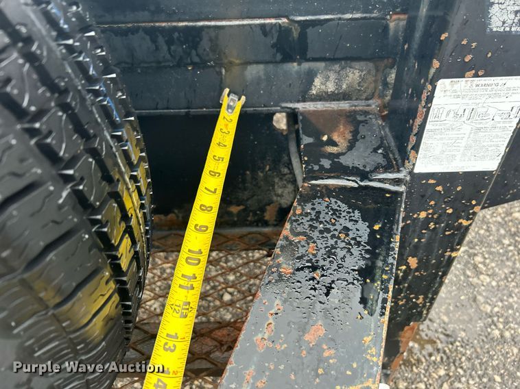 image for item OM9227 2009 Top Hat equipment trailer