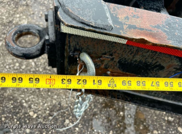 image for item OM9227 2009 Top Hat equipment trailer