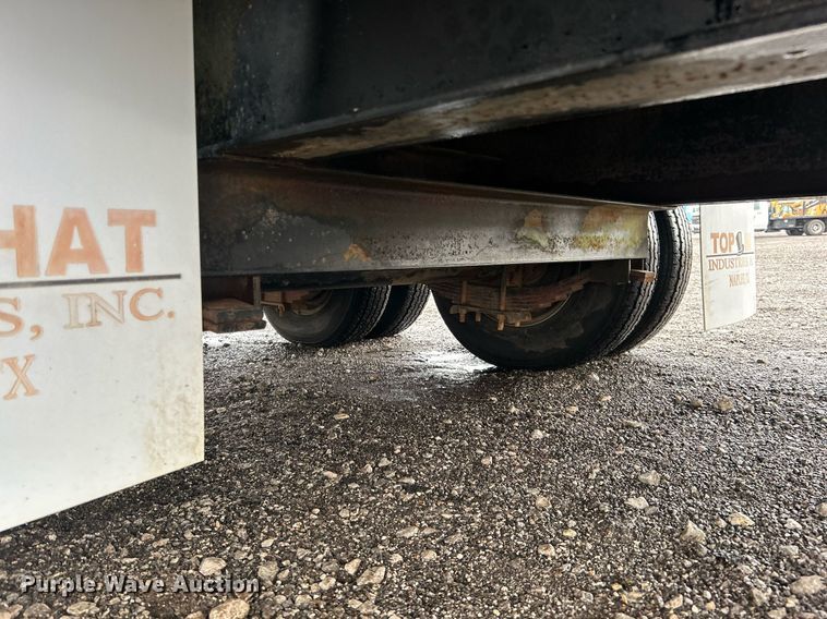 image for item OM9227 2009 Top Hat equipment trailer