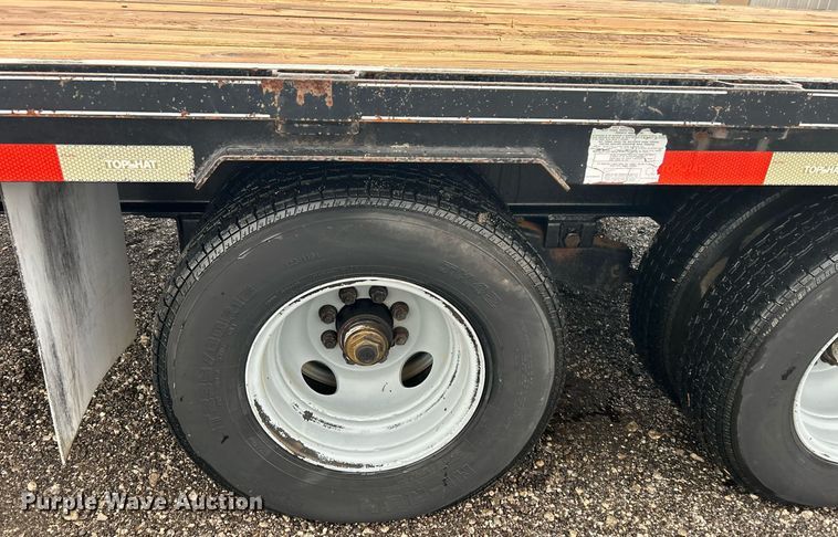 image for item OM9227 2009 Top Hat equipment trailer