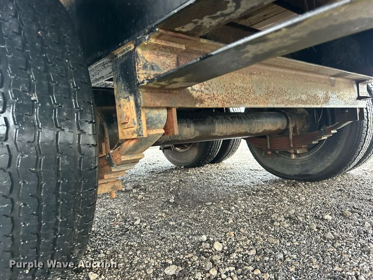 image for item OM9227 2009 Top Hat equipment trailer