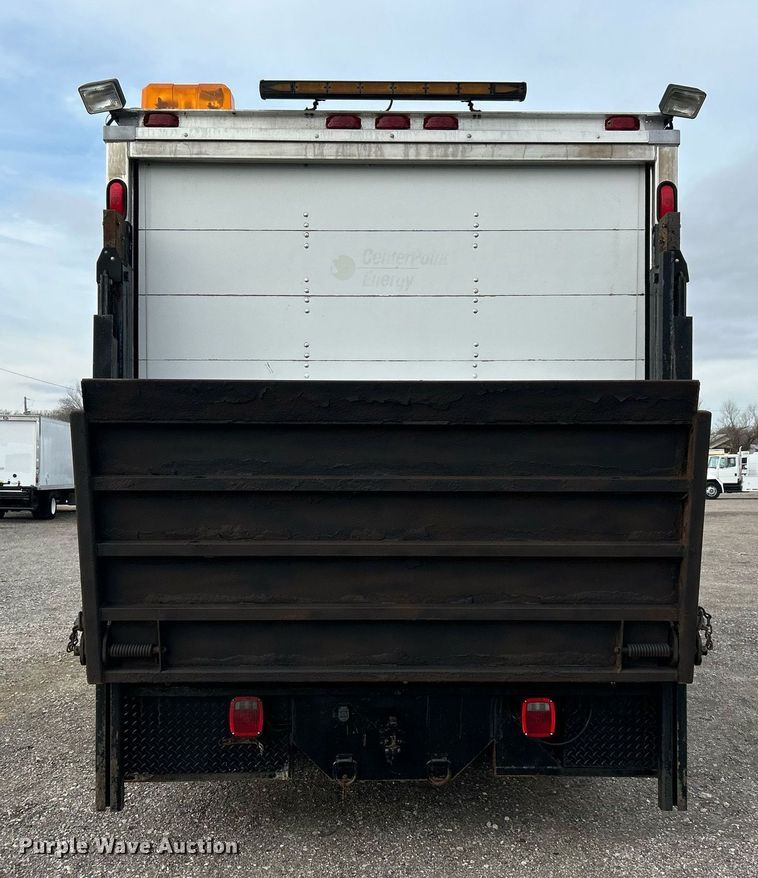 image for item OM9233 2005 Ford F650 Super Duty service truck