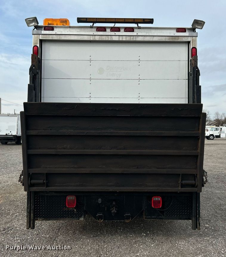 image for item OM9233 2005 Ford F650 Super Duty service truck