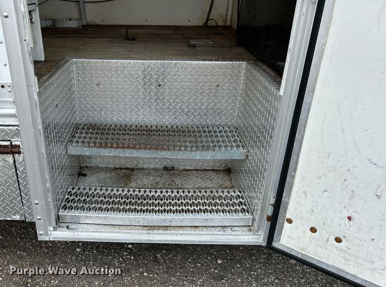 image for item OM9233 2005 Ford F650 Super Duty service truck