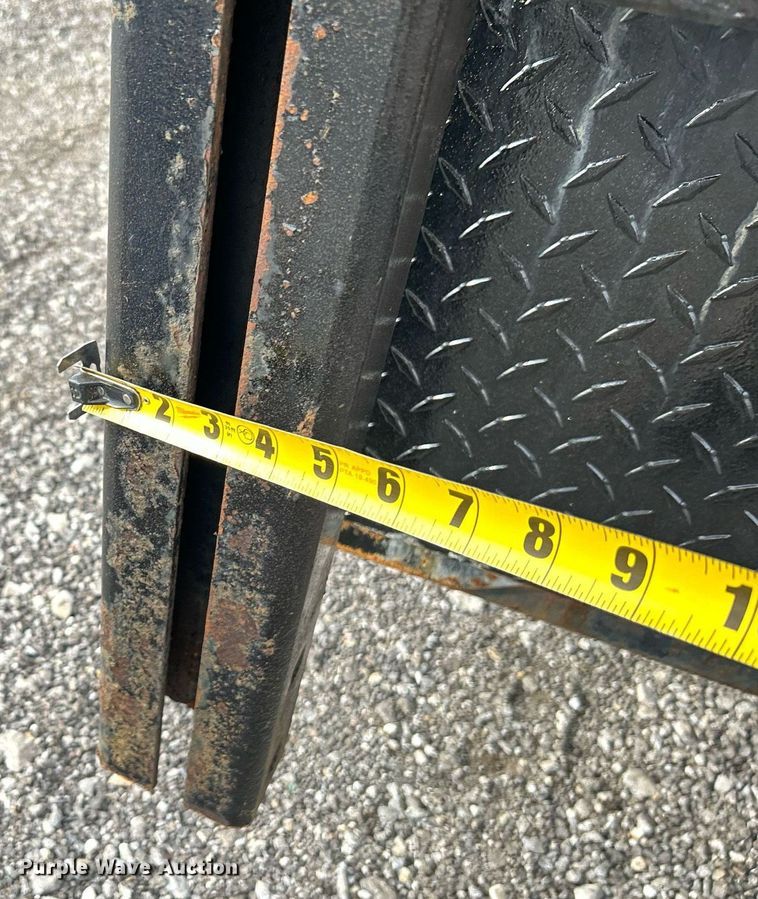 image for item OM9233 2005 Ford F650 Super Duty service truck