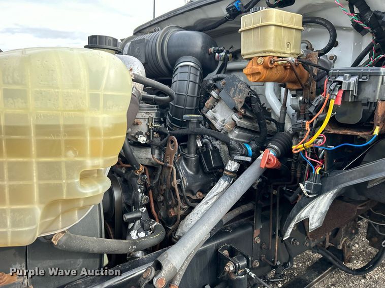 image for item OM9233 2005 Ford F650 Super Duty service truck