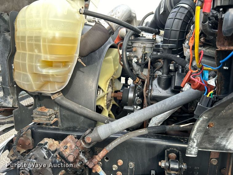 image for item OM9233 2005 Ford F650 Super Duty service truck