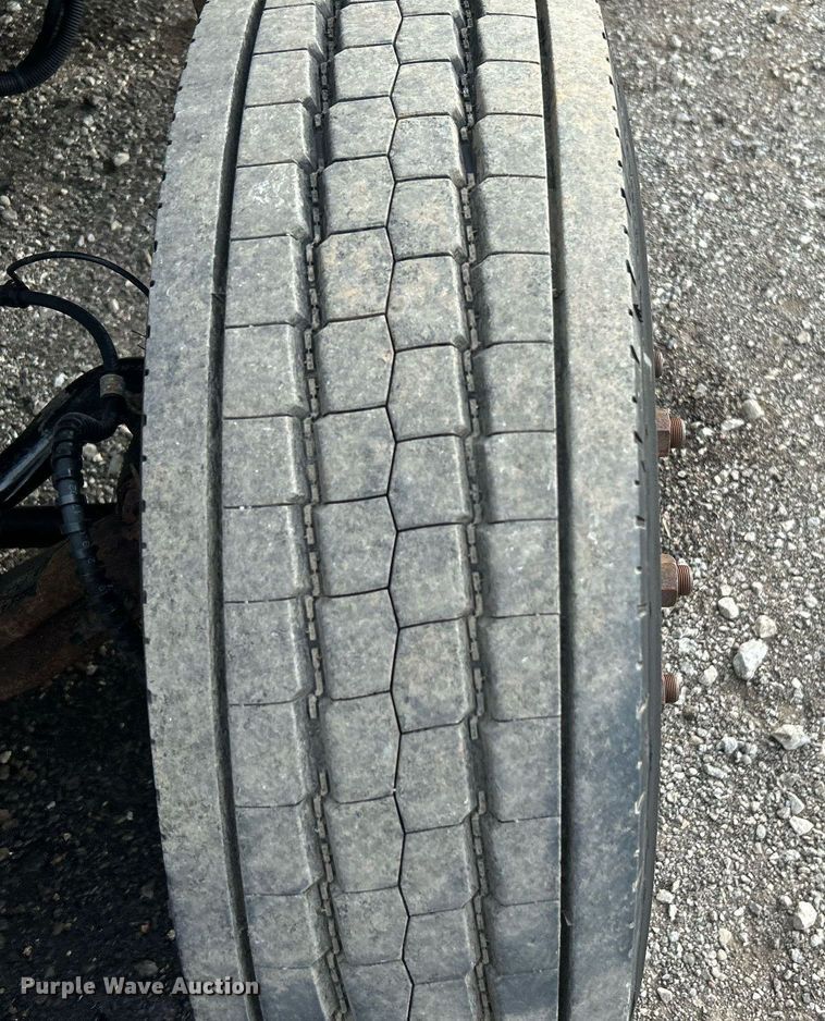 image for item OM9233 2005 Ford F650 Super Duty service truck