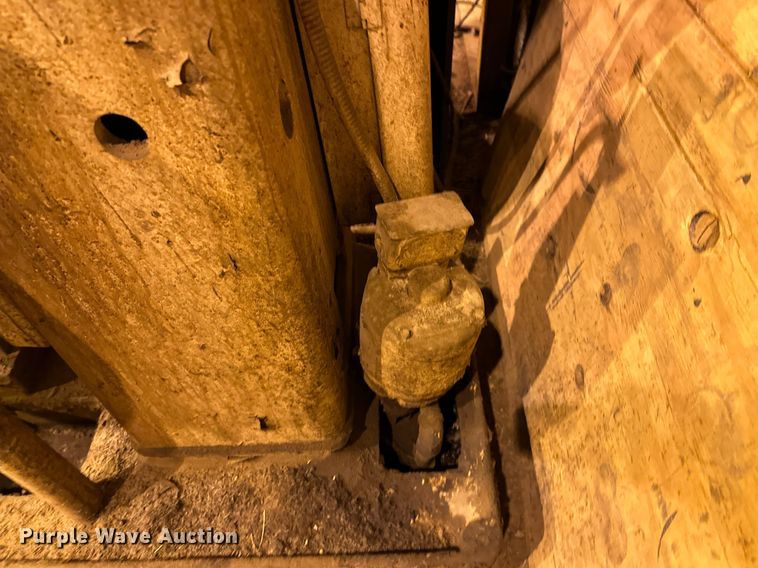 image for item OM9752 Allen drill press