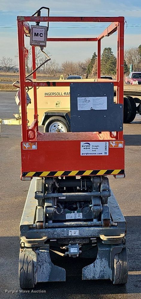 image for item DK0514 2018 SkyJack SJIII-3219 scissor lift