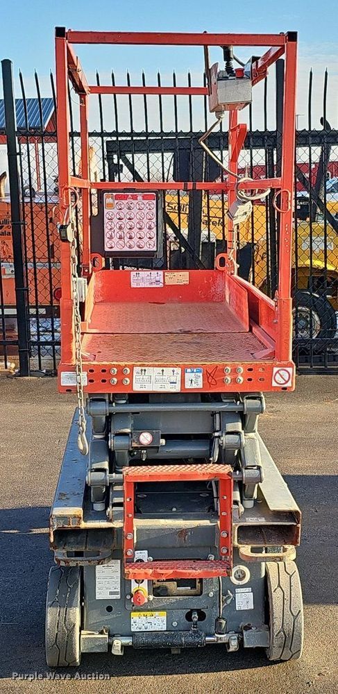 image for item DK0514 2018 SkyJack SJIII-3219 scissor lift