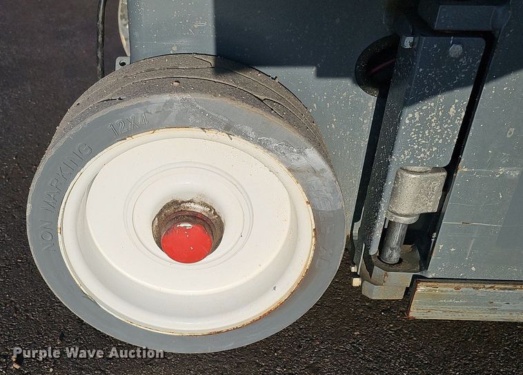 image for item DK0514 2018 SkyJack SJIII-3219 scissor lift