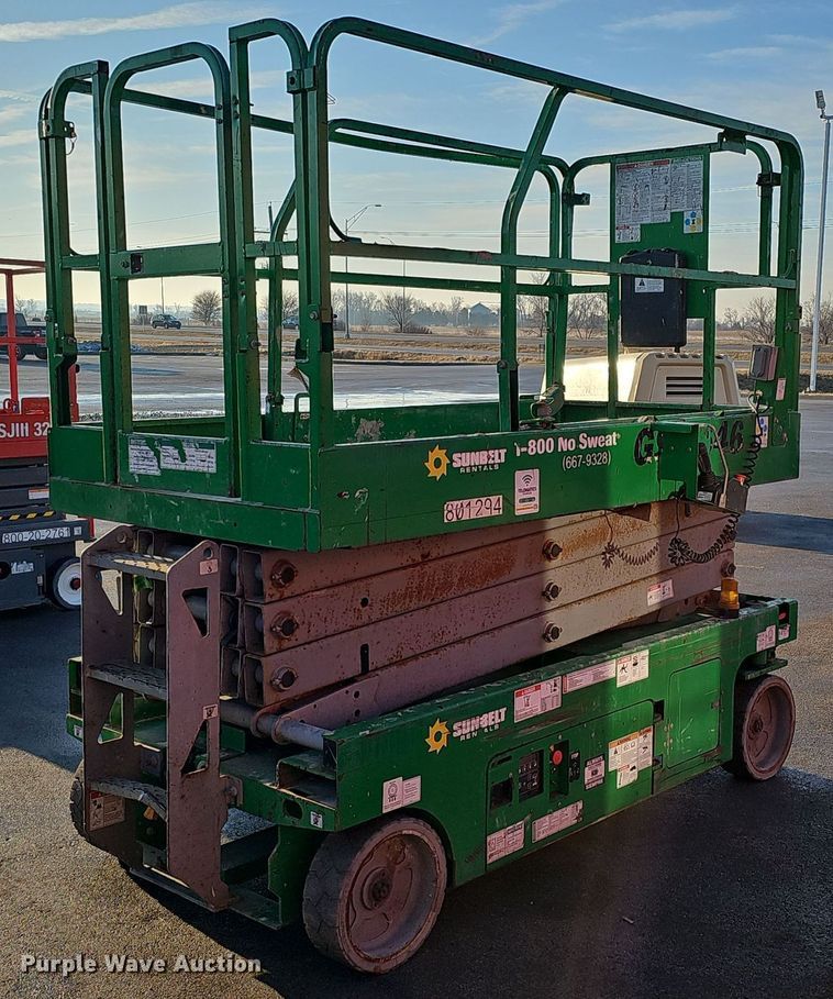 image for item DK0515 2015 Genie GS-2646 scissor lift