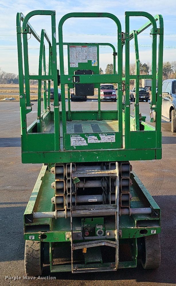 image for item DK0515 2015 Genie GS-2646 scissor lift