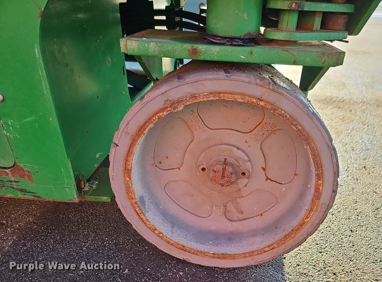 image for item DK0515 2015 Genie GS-2646 scissor lift