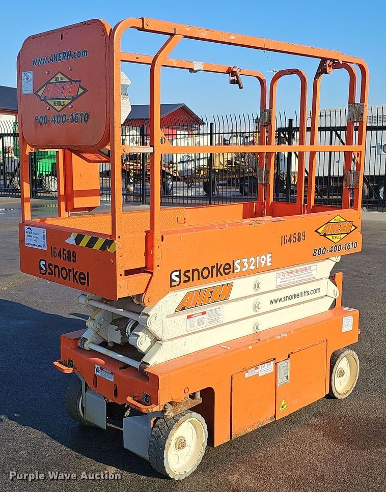 image for item DK0518 2016 Snorkel S3219E scissor lift