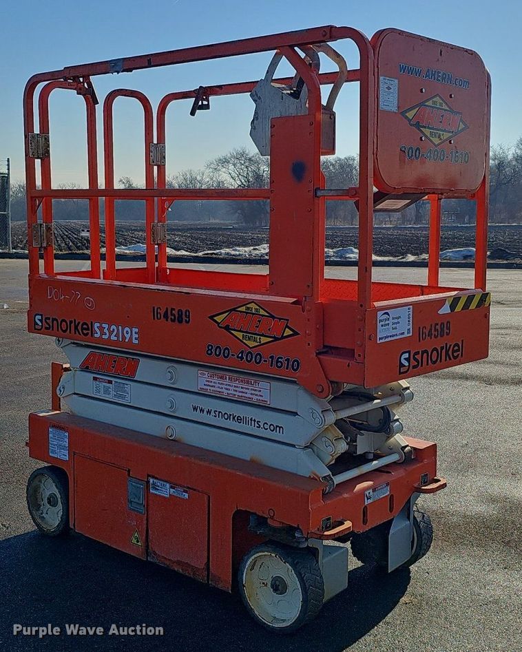 image for item DK0518 2016 Snorkel S3219E scissor lift