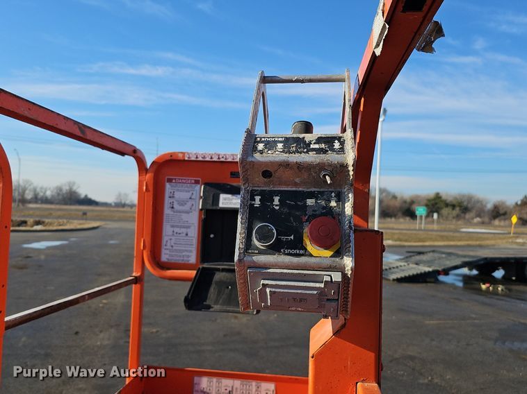 image for item DK0518 2016 Snorkel S3219E scissor lift