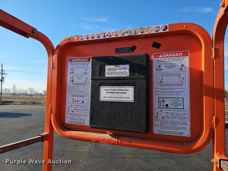 image for item DK0518 2016 Snorkel S3219E scissor lift