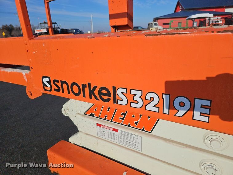 image for item DK0518 2016 Snorkel S3219E scissor lift