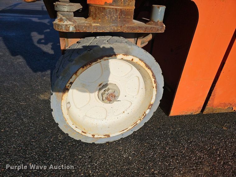 image for item DK0518 2016 Snorkel S3219E scissor lift