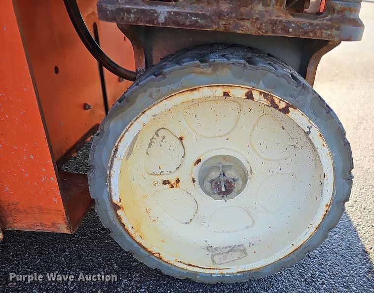 image for item DK0518 2016 Snorkel S3219E scissor lift