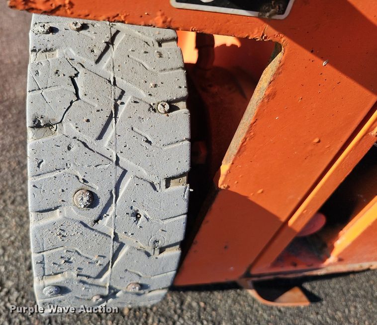 image for item DK0518 2016 Snorkel S3219E scissor lift