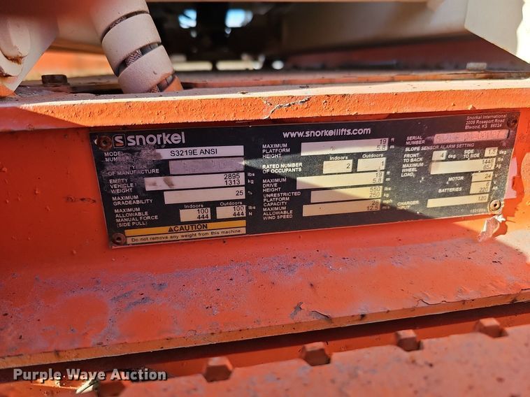 image for item DK0518 2016 Snorkel S3219E scissor lift