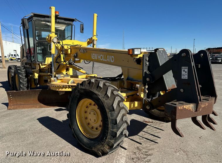 image for item DK6741 2004 New Holland RG140B motor grader