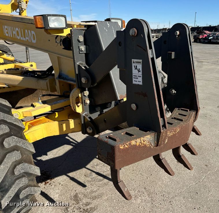 image for item DK6741 2004 New Holland RG140B motor grader