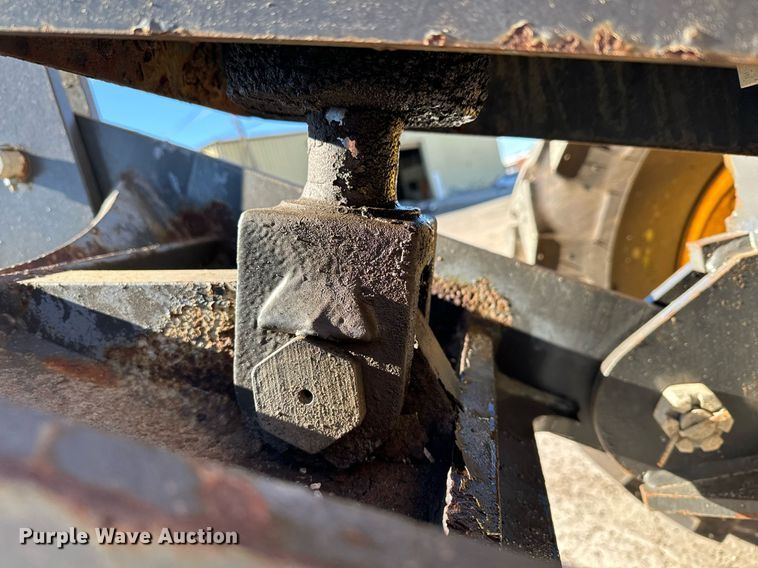 image for item DK6741 2004 New Holland RG140B motor grader