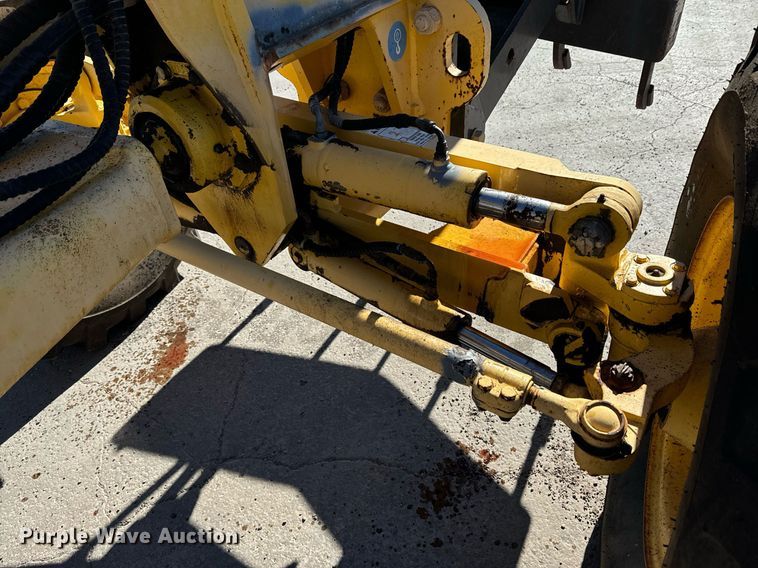 image for item DK6741 2004 New Holland RG140B motor grader