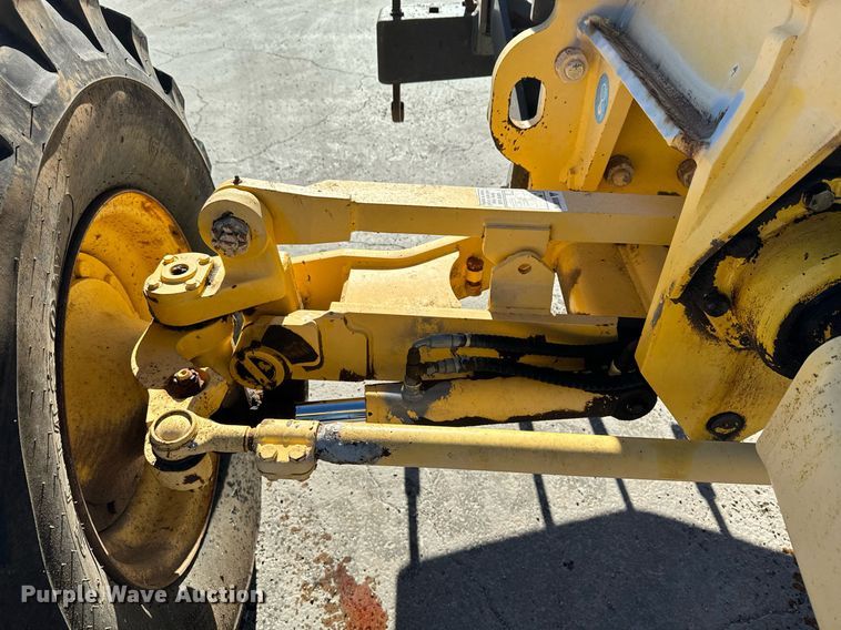 image for item DK6741 2004 New Holland RG140B motor grader