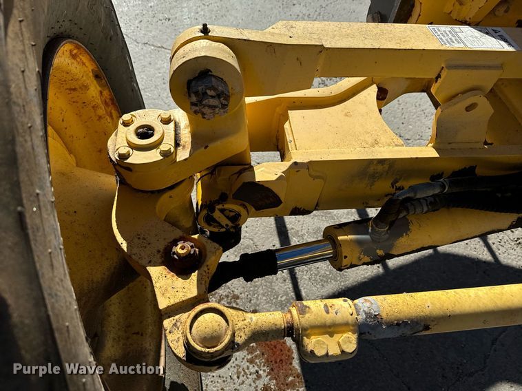 image for item DK6741 2004 New Holland RG140B motor grader